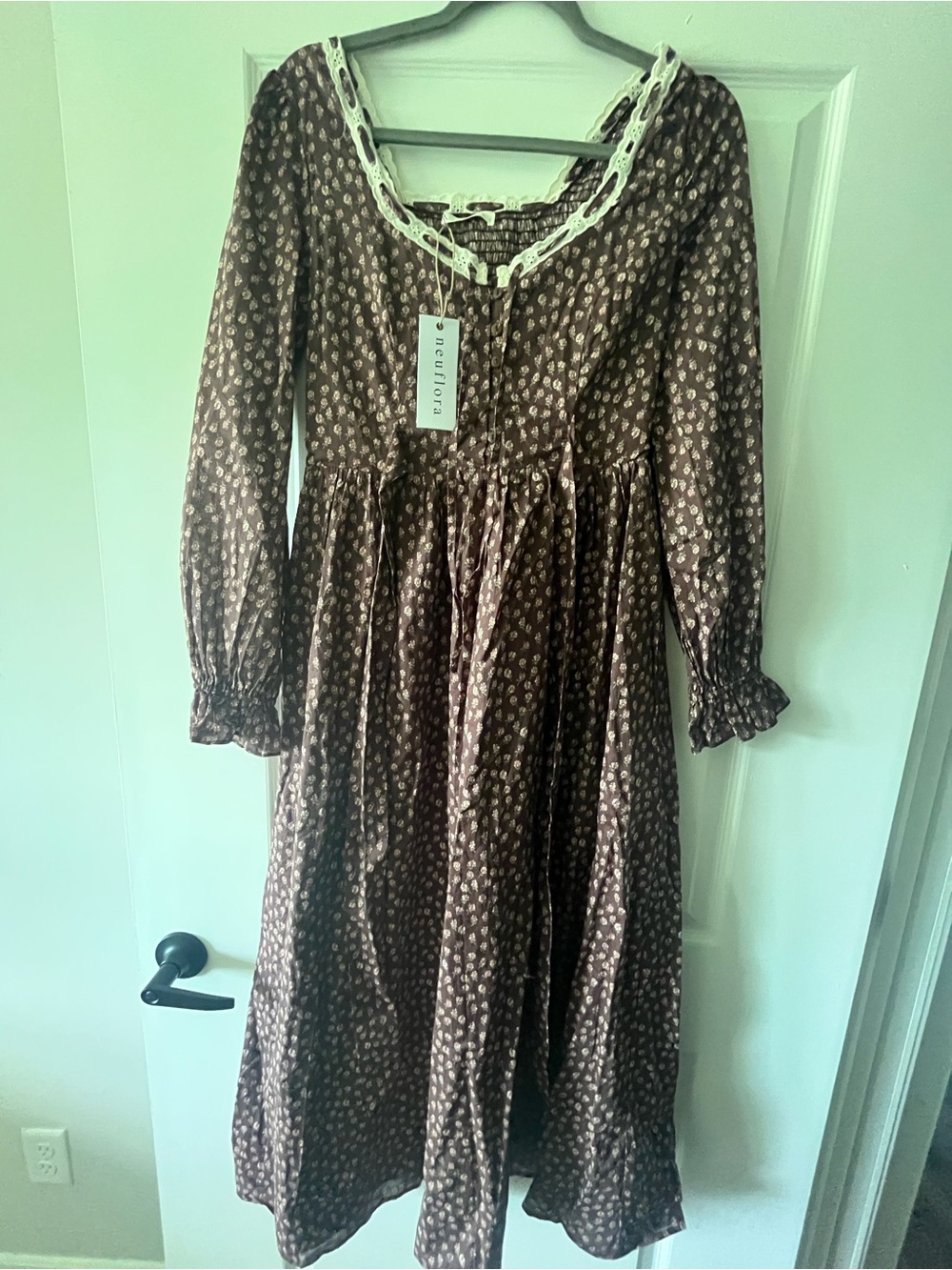 Neuflora Aberdeen dress NWT